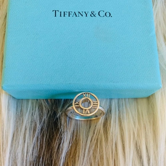 Tiffany & Co. Medallion Atlas Ring - Picture 4 of 8